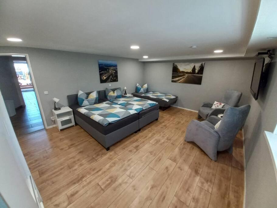 Luxem Ferienwohnung Bela, Naehe Nuerburgring מראה חיצוני תמונה