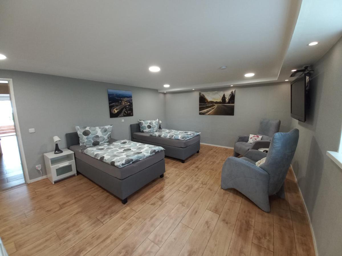 Luxem Ferienwohnung Bela, Naehe Nuerburgring מראה חיצוני תמונה